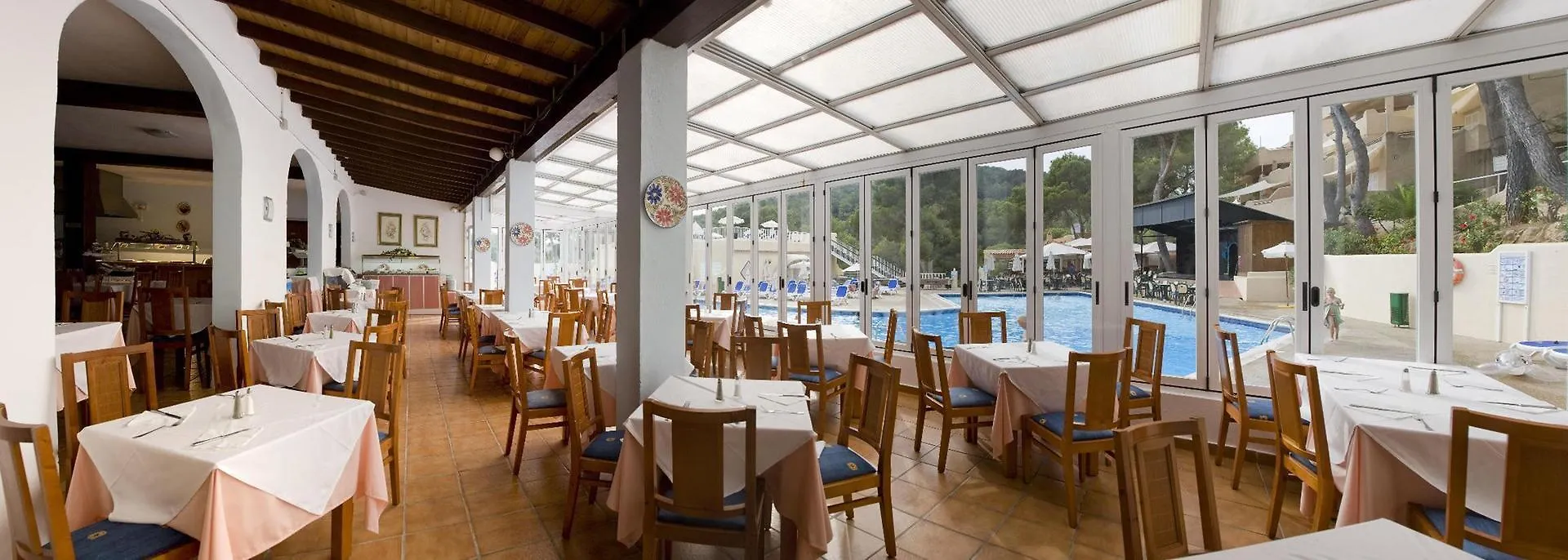 **  Globales Montemar Hotel Cala Llonga  Spain